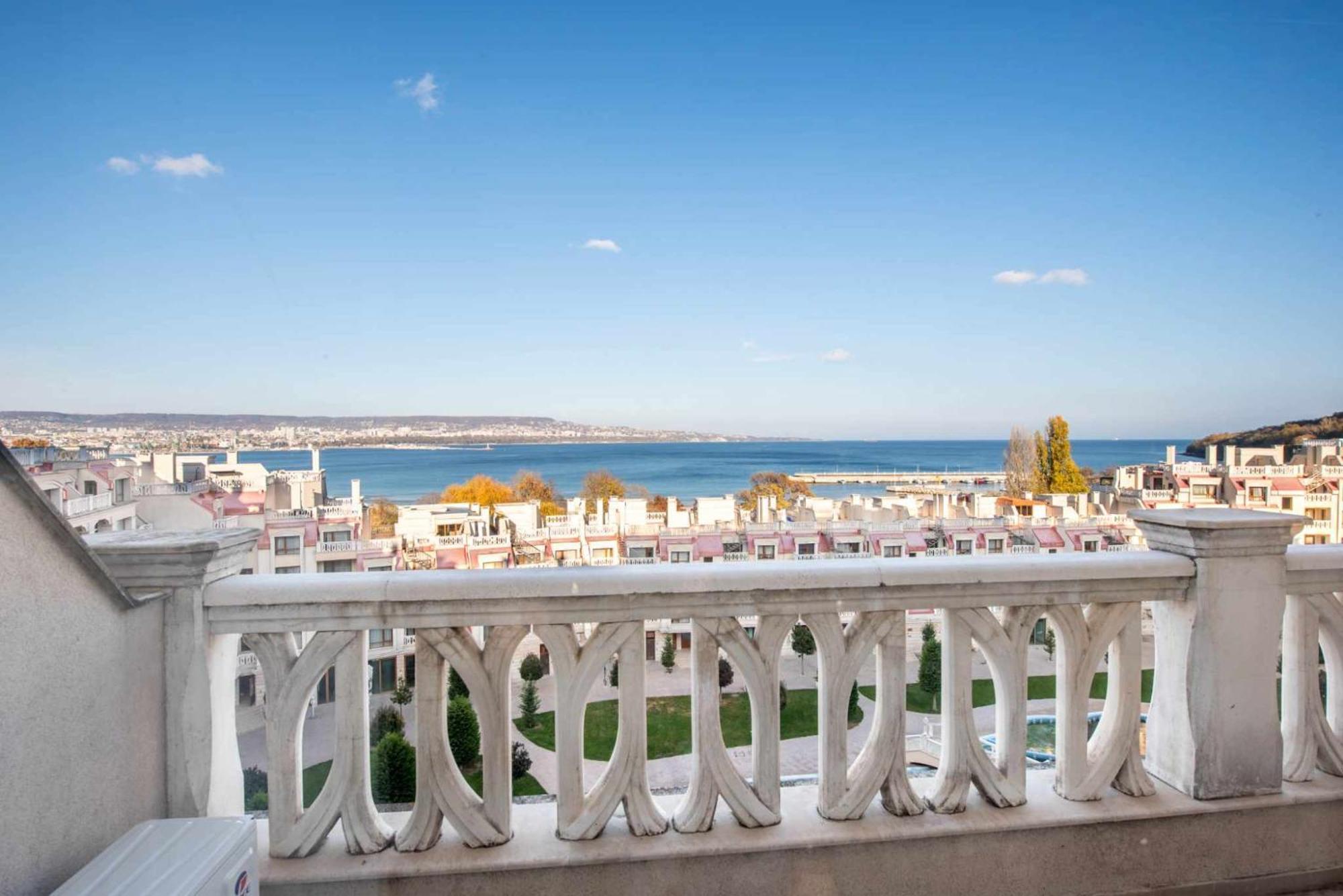 Azur Del Mar Seaview Apartment Varna Exterior photo